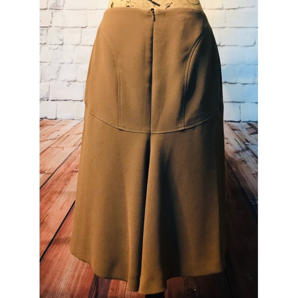 🌹 SOLD Like New Gorgeous ESCADA knee length skirt - Picture 2 of 6
